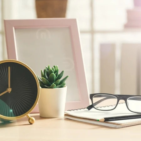 Best Time Management Clocks for Home and Office