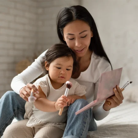 How Moms Can Balance Family and Personal Time Effectively